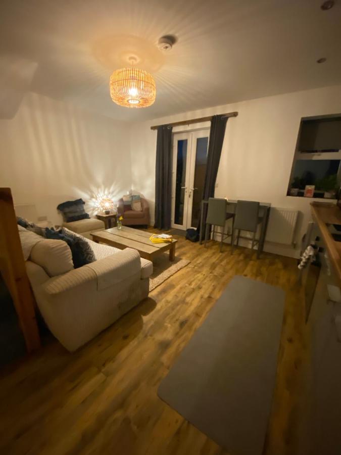 Liversedge Park View Cottage מראה חיצוני תמונה